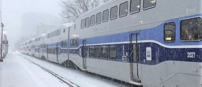 Train sous la neige